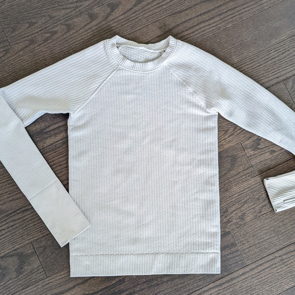 Thick Lululemon Base Layer - Picture 2 of 7